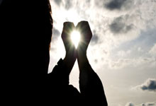 久邦智能指纹锁全国服务号码解析←家用指纹锁电池评测：安全与便捷的完美结合